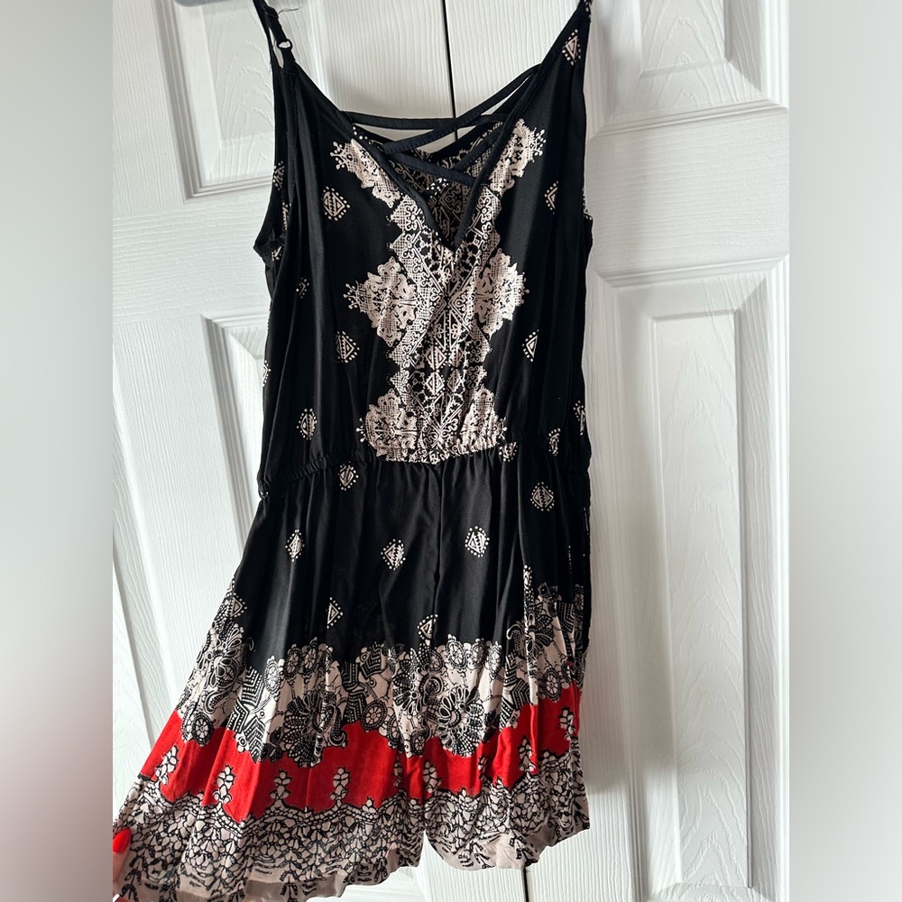 Romper - Picture 2 of 4